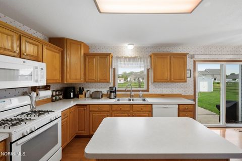 Tiny photo for 5882 Cherokee Avenue, Walbridge, OH 43465 (MLS # 10006743)