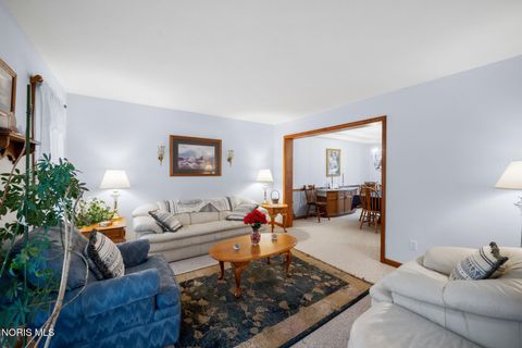 Tiny photo for 5882 Cherokee Avenue, Walbridge, OH 43465 (MLS # 10006743)