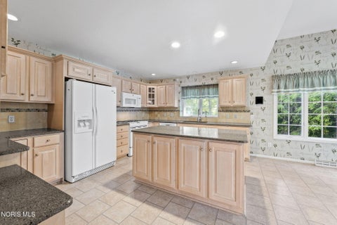 Tiny photo for 6545 Carrietowne Lane, Toledo, OH 43615 (MLS # 10009264)