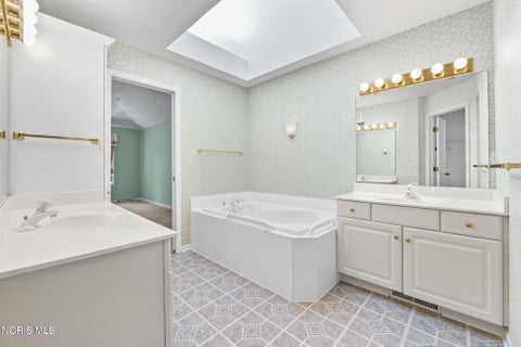 Tiny photo for 6545 Carrietowne Lane, Toledo, OH 43615 (MLS # 10009264)