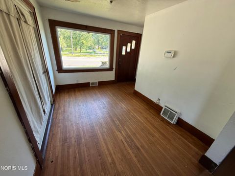 Tiny photo for 2643 W Alexis Road, Toledo, OH 43613 (MLS # 10008497)