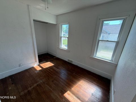 Tiny photo for 2643 W Alexis Road, Toledo, OH 43613 (MLS # 10008497)