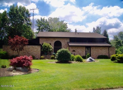 Photo of 5541 Larchwood Lane, Toledo, OH 43614 (MLS # 10010166)