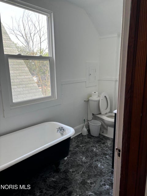 Tiny photo for 1702 Idaho Street, Toledo, OH 43605 (MLS # 10012358)