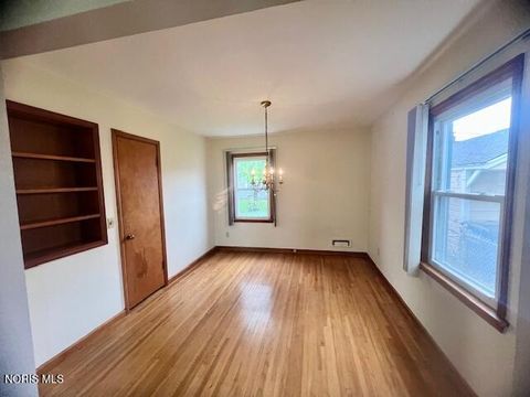 Tiny photo for 2305 108th Street, Toledo, OH 43611 (MLS # 10007149)