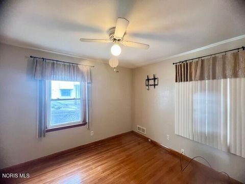 Tiny photo for 2305 108th Street, Toledo, OH 43611 (MLS # 10007149)