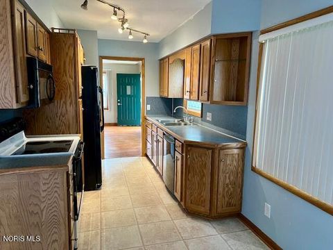 Tiny photo for 2305 108th Street, Toledo, OH 43611 (MLS # 10007149)
