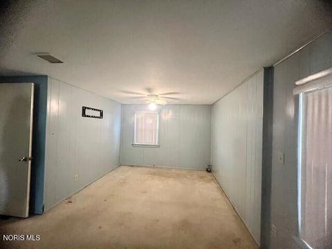 Tiny photo for 2305 108th Street, Toledo, OH 43611 (MLS # 10007149)