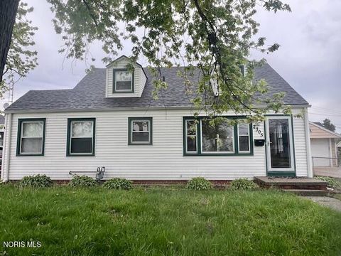 Photo of 2305 108th Street, Toledo, OH 43611 (MLS # 10007149)