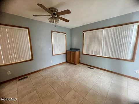 Tiny photo for 2305 108th Street, Toledo, OH 43611 (MLS # 10007149)