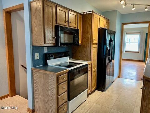 Tiny photo for 2305 108th Street, Toledo, OH 43611 (MLS # 10007149)