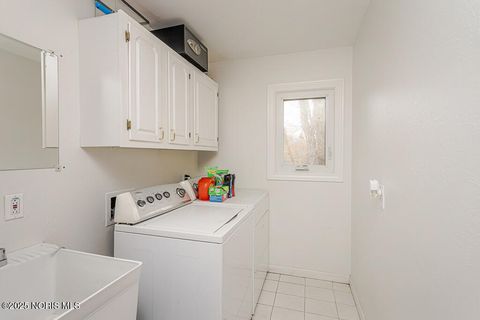 Tiny photo for 4236 S Terrace View Street, Toledo, OH 43607 (MLS # 10001786)