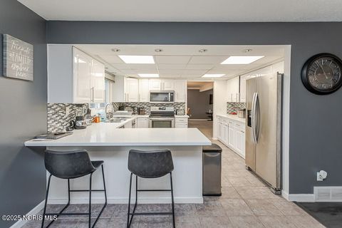 Tiny photo for 4236 S Terrace View Street, Toledo, OH 43607 (MLS # 10001786)