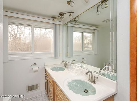 Tiny photo for 4236 S Terrace View Street, Toledo, OH 43607 (MLS # 10001786)