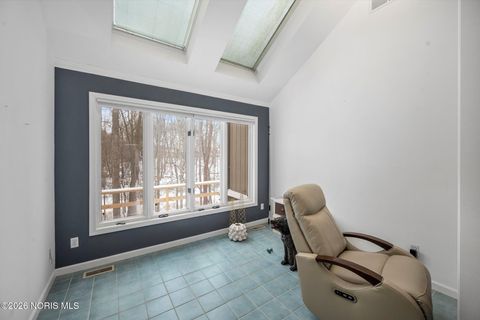 Tiny photo for 36 Wolf Ridge Drive, Holland, OH 43528 (MLS # 10003234)