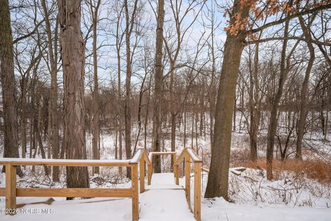 Tiny photo for 36 Wolf Ridge Drive, Holland, OH 43528 (MLS # 10003234)