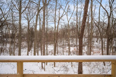 Tiny photo for 36 Wolf Ridge Drive, Holland, OH 43528 (MLS # 10003234)