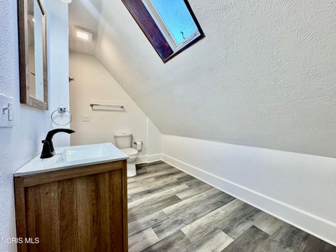 Tiny photo for 204 South Avenue, Toledo, OH 43609 (MLS # 10006441)