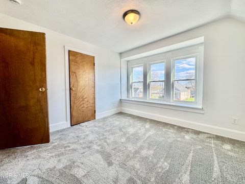 Tiny photo for 204 South Avenue, Toledo, OH 43609 (MLS # 10006441)