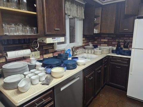 Tiny photo for 130 Burger Street, Toledo, OH 43605 (MLS # 10003340)