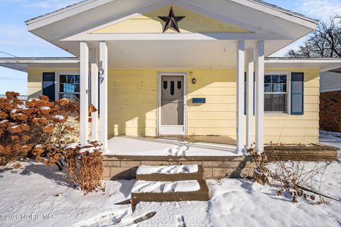 Tiny photo for 109 Lawrence Avenue, Swanton, OH 43558 (MLS # 10002859)