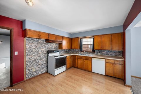 Tiny photo for 109 Lawrence Avenue, Swanton, OH 43558 (MLS # 10002859)