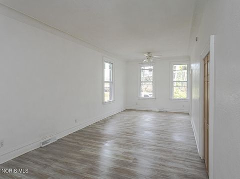 Tiny photo for 233 Garland Avenue, Toledo, OH 43609 (MLS # 10007040)