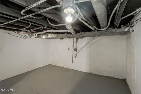 Tiny photo for 233 Garland Avenue, Toledo, OH 43609 (MLS # 10007040)