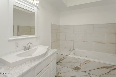 Tiny photo for 233 Garland Avenue, Toledo, OH 43609 (MLS # 10007040)