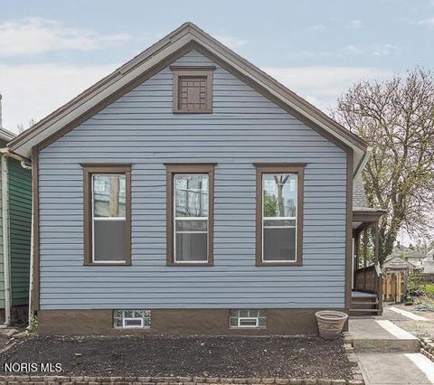 Photo of 233 Garland Avenue, Toledo, OH 43609 (MLS # 10007040)