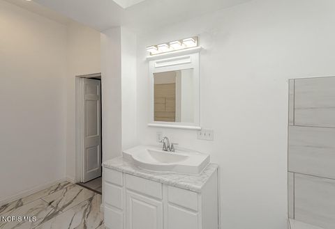 Tiny photo for 233 Garland Avenue, Toledo, OH 43609 (MLS # 10007040)
