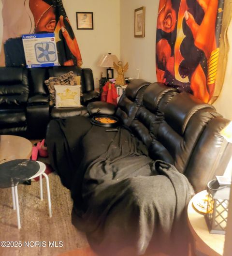 Tiny photo for 3245 Elm Street, Toledo, OH 43608 (MLS # 10000613)