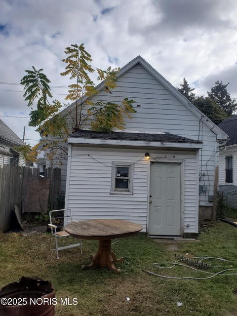 Tiny photo for 3245 Elm Street, Toledo, OH 43608 (MLS # 10000613)