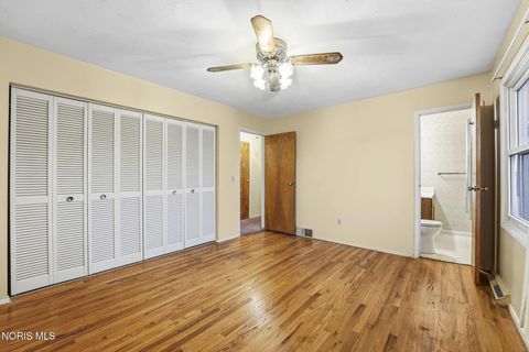 Tiny photo for 541 Dussel Drive, Maumee, OH 43537 (MLS # 10005208)