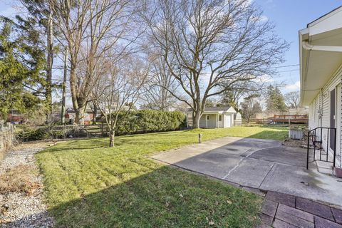 Tiny photo for 541 Dussel Drive, Maumee, OH 43537 (MLS # 10005208)
