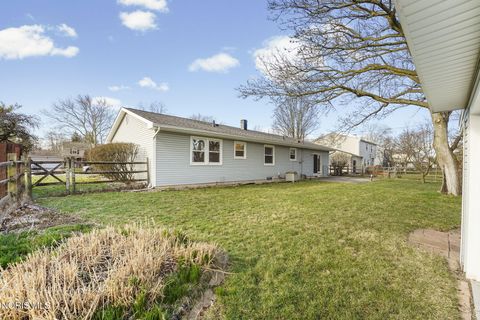 Tiny photo for 541 Dussel Drive, Maumee, OH 43537 (MLS # 10005208)