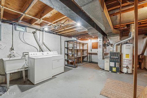 Tiny photo for 541 Dussel Drive, Maumee, OH 43537 (MLS # 10005208)