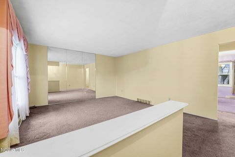 Tiny photo for 541 Dussel Drive, Maumee, OH 43537 (MLS # 10005208)