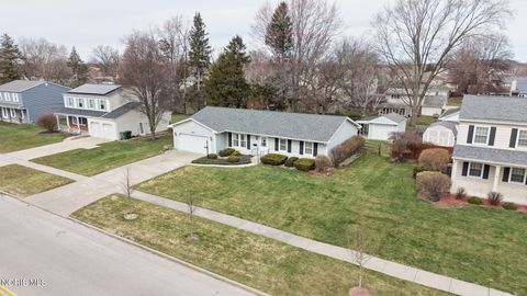 Tiny photo for 541 Dussel Drive, Maumee, OH 43537 (MLS # 10005208)