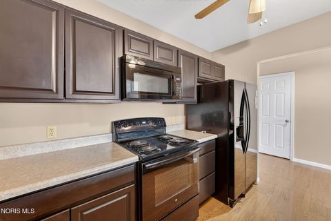 Tiny photo for 4730 Glendale Avenue #Apt 305, Toledo, OH 43614 (MLS # 10007077)
