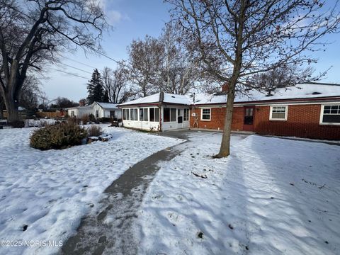 Tiny photo for 3252 Astor Avenue, Toledo, OH 43614 (MLS # 10001943)