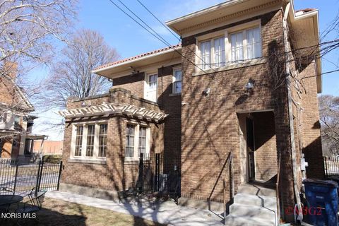 Tiny photo for 3003 Collingwood Boulevard, Toledo, OH 43610 (MLS # 10004748)