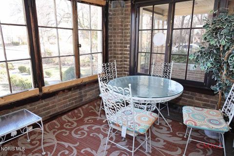 Tiny photo for 3003 Collingwood Boulevard, Toledo, OH 43610 (MLS # 10004748)