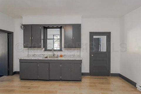 Tiny photo for 936 Orchard Street, Toledo, OH 43609 (MLS # 10003457)