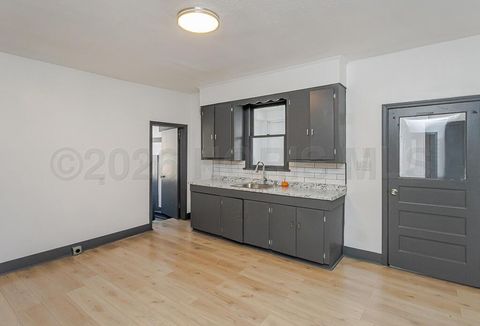 Tiny photo for 936 Orchard Street, Toledo, OH 43609 (MLS # 10003457)