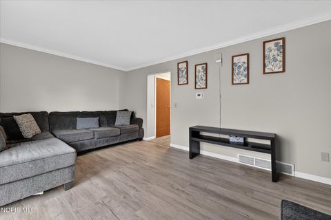 Tiny photo for 4 Meadowbrook Drive, Perrysburg, OH 43551 (MLS # 10005111)