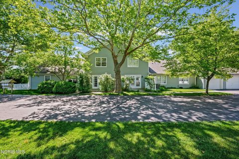 Tiny photo for 5 Olde Orchard Drive, Perrysburg, OH 43551 (MLS # 10009672)