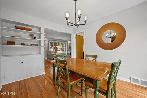 Tiny photo for 2919 Strauss Avenue, Toledo, OH 43606 (MLS # 10007464)