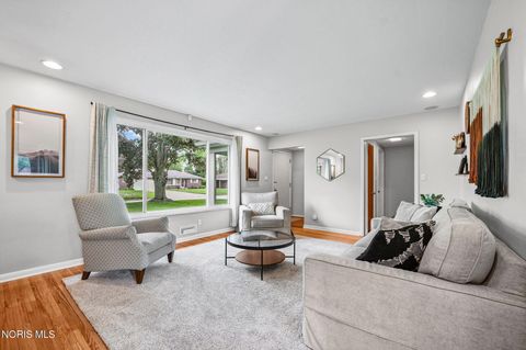 Tiny photo for 2919 Strauss Avenue, Toledo, OH 43606 (MLS # 10007464)