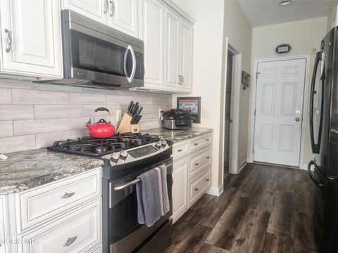 Tiny photo for 7 Bent Creek Crossing, Sylvania, OH 43560 (MLS # 10004657)